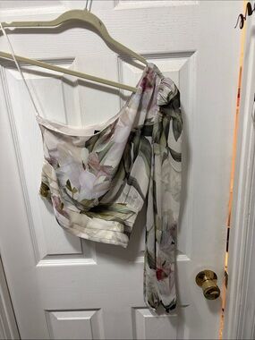 Express Floral One-Shoulder Draped Top in White and Green